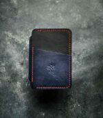 Portcard Talon Auto navy și negru bicolor, vedere frontală gol, logo embosat, cusătură roșie, piele naturală, handmade România