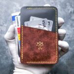 Portcard Talon Auto maro și negru bicolor, față cu talon auto și carduri introduse, logo gold, cusătură galbenă, personalizabil cu inițiale, piele naturală, handmade România