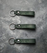 breloc petru chei piele personalizat verde pin