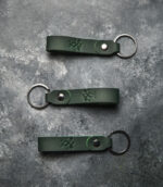 breloc petru chei piele personalizat verde pin