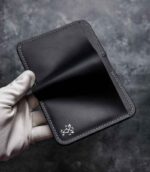Portofel silver Arkano interior complet deschis gol, vedere generală, ață gri, logo silver, piele naturală, 7 buzunare, personalizabil cu inițiale