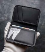 Portofel silver Arkano interior deschis cu buzunare carduri și buletin, ață gri, logo silver, piele naturală, 7 buzunare, personalizabil cu inițiale