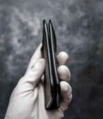 Portofel silver Arkano profil lateral slim, grosime redusă, ață gri, logo silver, piele naturală, 7 buzunare, personalizabil cu inițiale