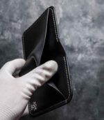 Portofel silver Arkano vedere spate cu logo, ață gri, logo silver, piele naturală, 7 buzunare, personalizabil cu inițiale