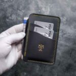 Portofel talon auto negru Gold Edition, talon și carduri, vedere față, ață galbenă, logo gold, piele naturală, handmade România