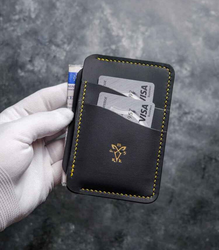 Portofel talon auto negru Gold Edition, talon și carduri, vedere față, ață galbenă, logo gold, piele naturală, handmade România