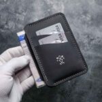 Portofel talon auto negru Silver Edition, cu talon auto, vedere față, ață gri, logo silver, personalizare cu inițiale, piele naturală, handmade România