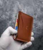 Portcard slim buletin maro artizanal, cadou elegant pentru bărbat, logo gold, piele naturală premium
