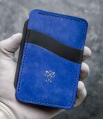 Portofel talon auto albastru și negru bicolor, vedere frontală gol, logo embosat, cusătură neagră, piele naturală, handmade România