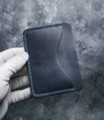 Portcard slim buletin antracit minimalist, cadou elegant pentru bărbat, piele naturală, ață albastră