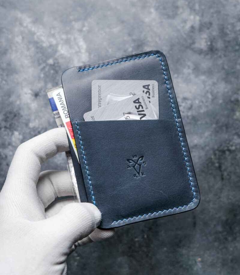 Portcard talon auto antracit, cu buletin și carduri, ață albastră, logo embosat, piele naturală, handmade România