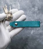 breloc chei din piele natruala cu personalizare turcoaz