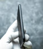 Portofel slim piele naturală neagră, vedere laterală pentru grosimea redusă a profilului